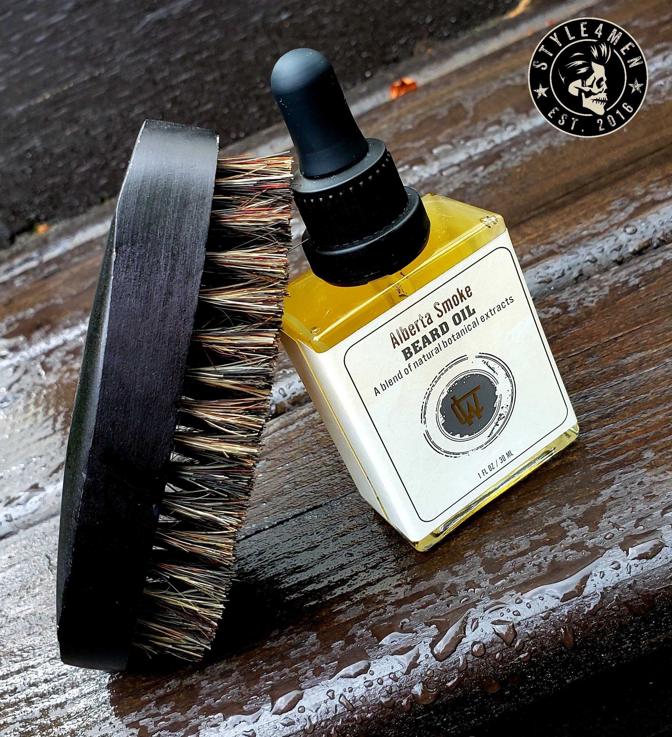 Chin Whiskey Beard Oil / Comb