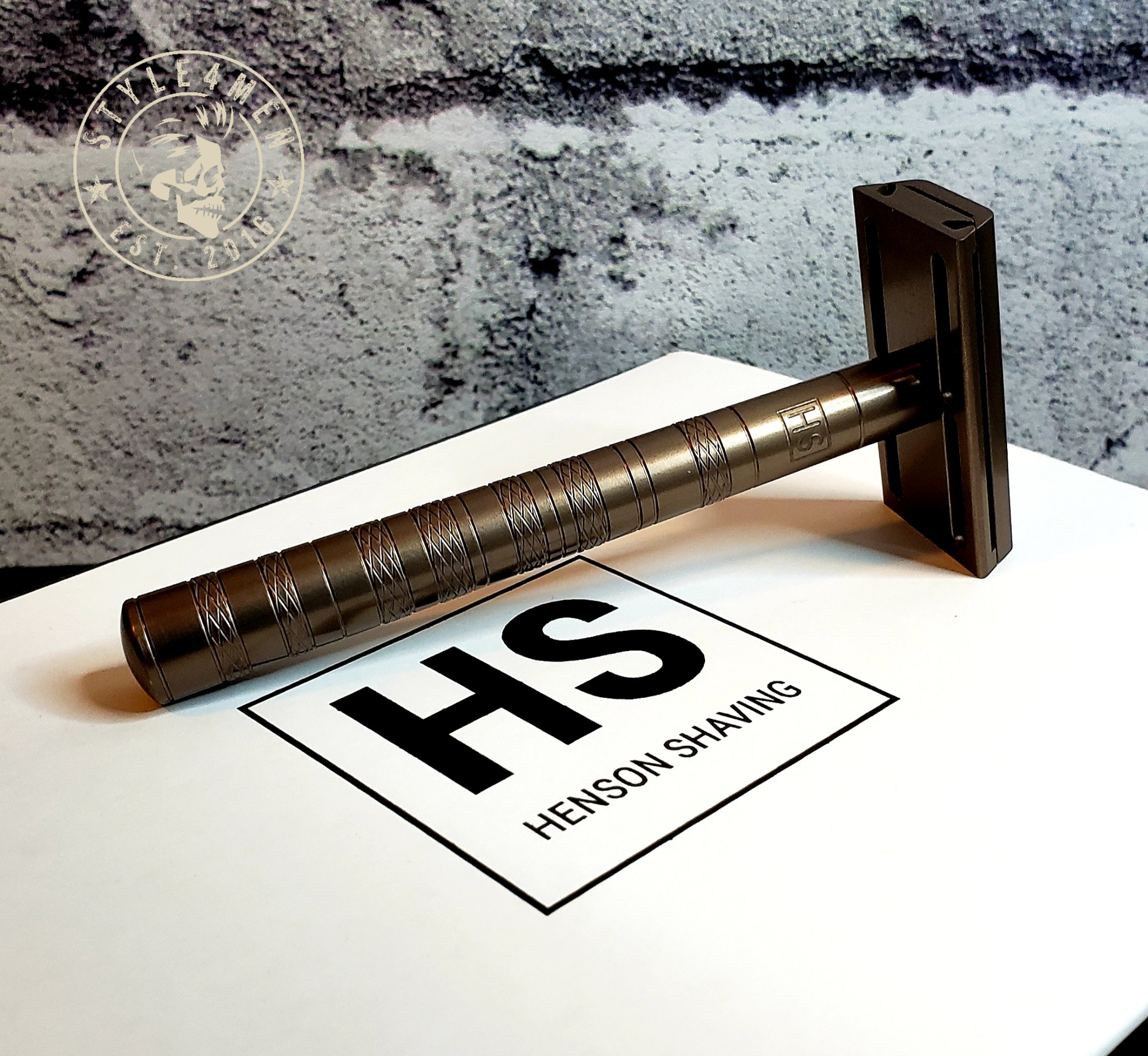 Henson Shaving created a safety razor for the 21st century Style4Men.ca